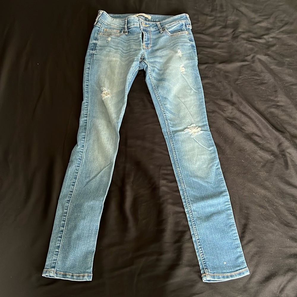 Hollister 0S w 24 L 29 light wash skinny jeans